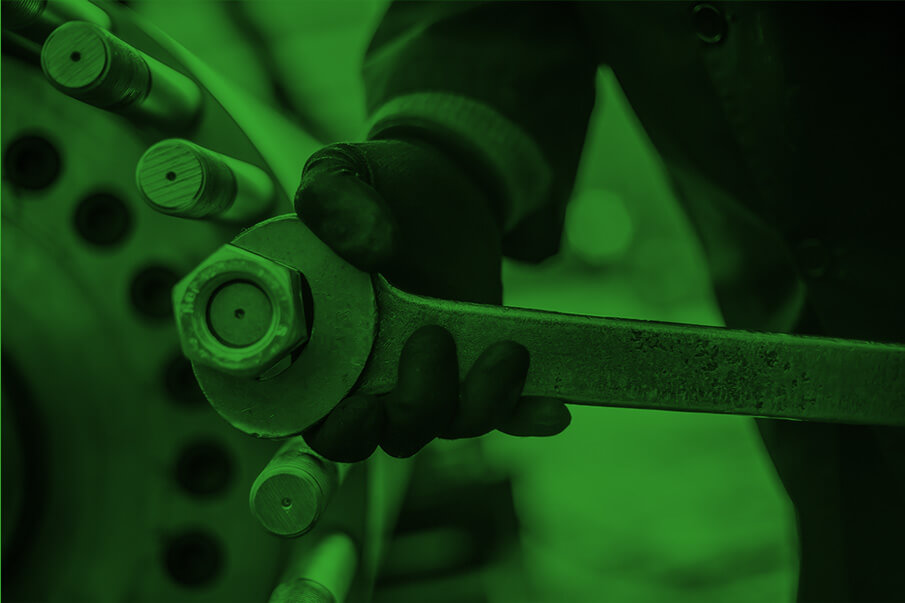 serrage d’un écrou sur une conduite ou un assemblage de tuyauterie